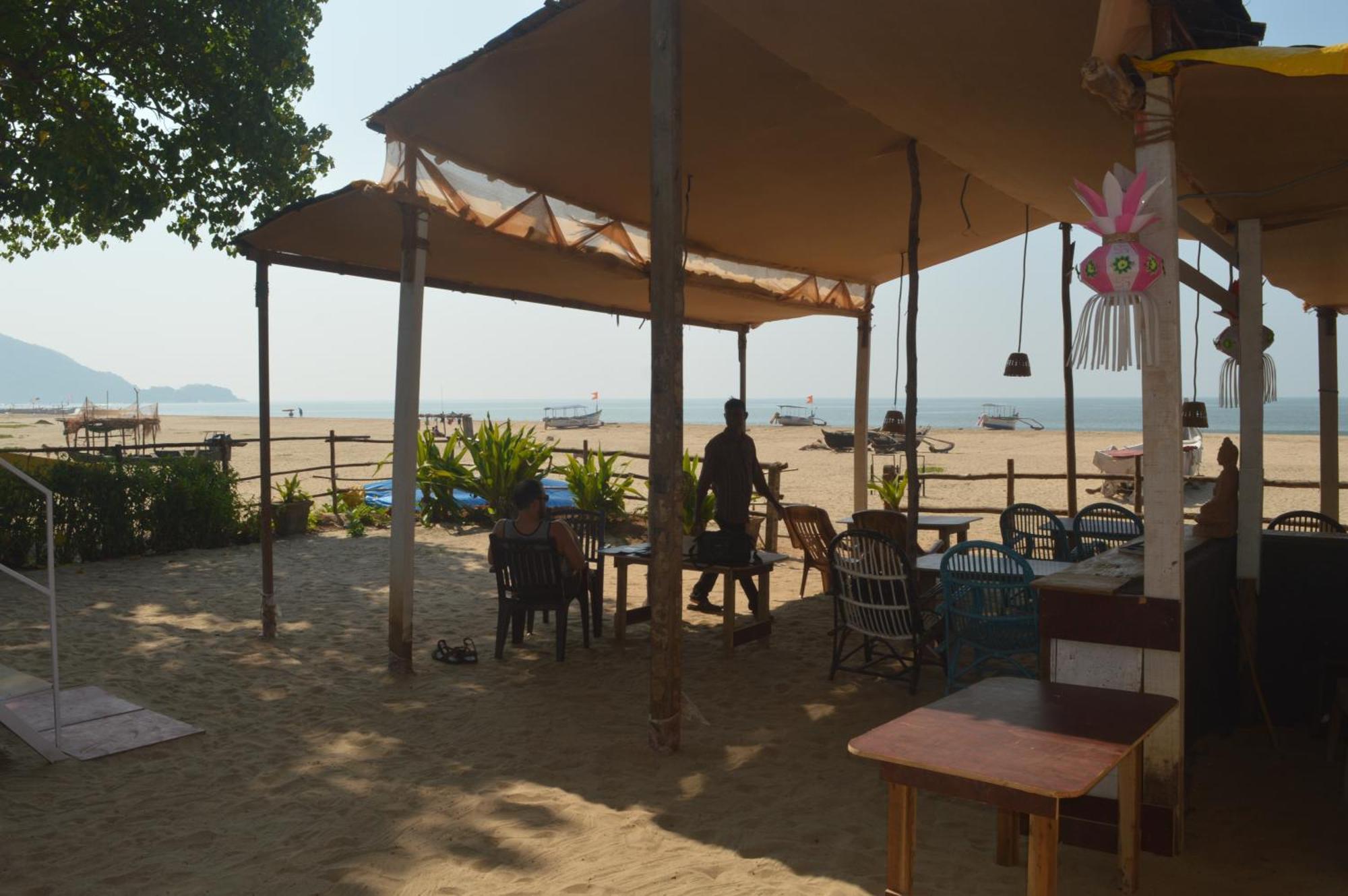 Riya Cottages And Beach Huts 아곤다 외부 사진