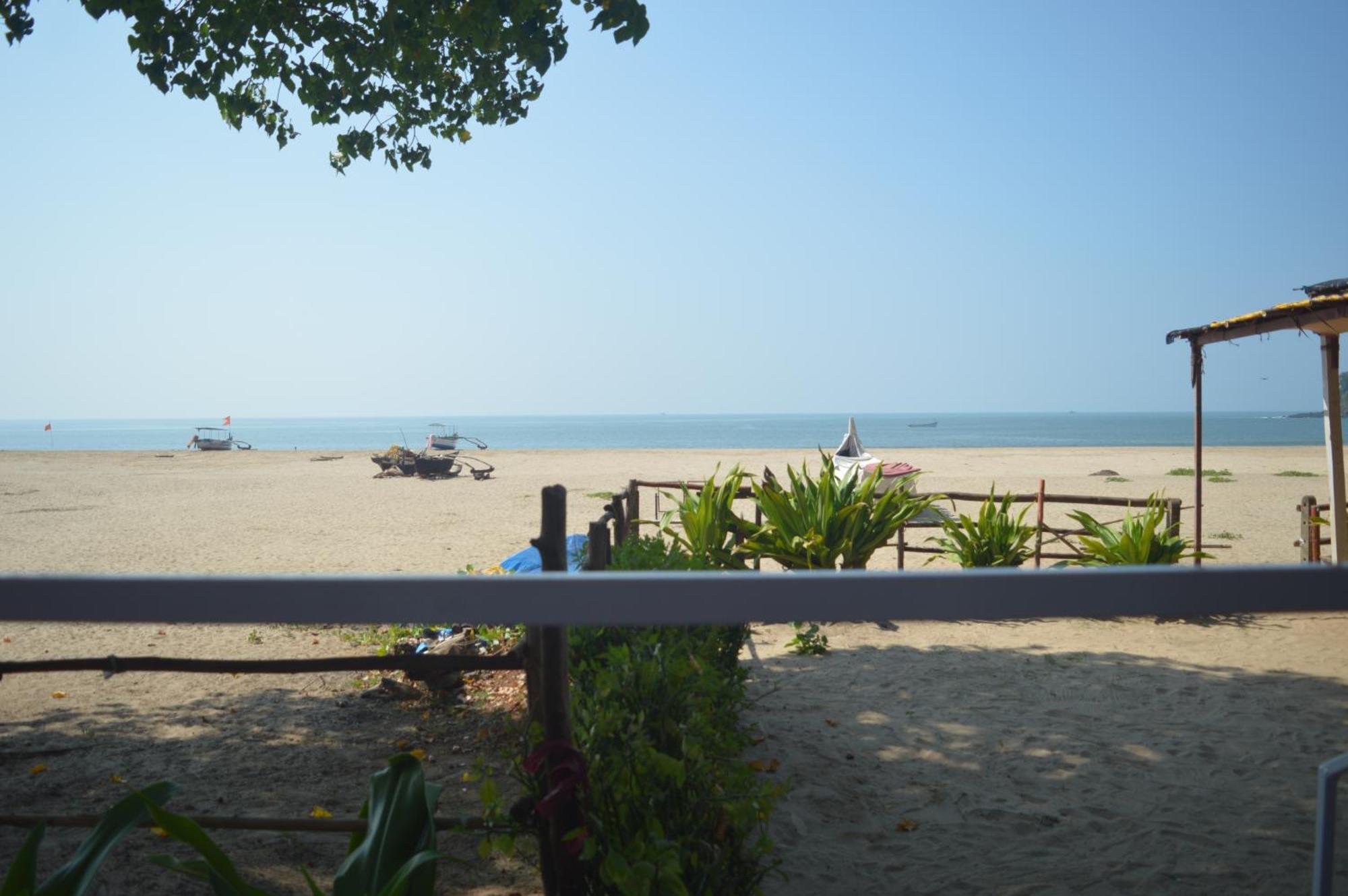 Riya Cottages And Beach Huts 아곤다 외부 사진