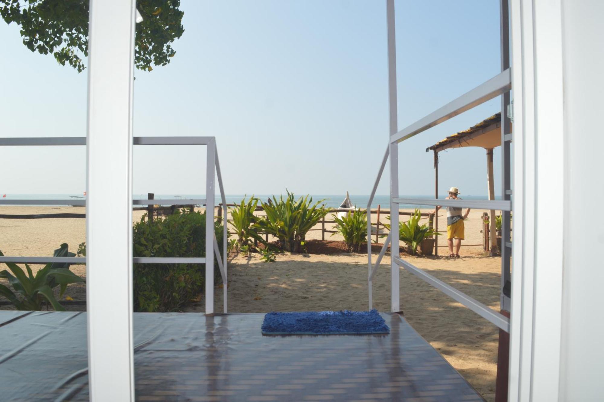 Riya Cottages And Beach Huts 아곤다 외부 사진