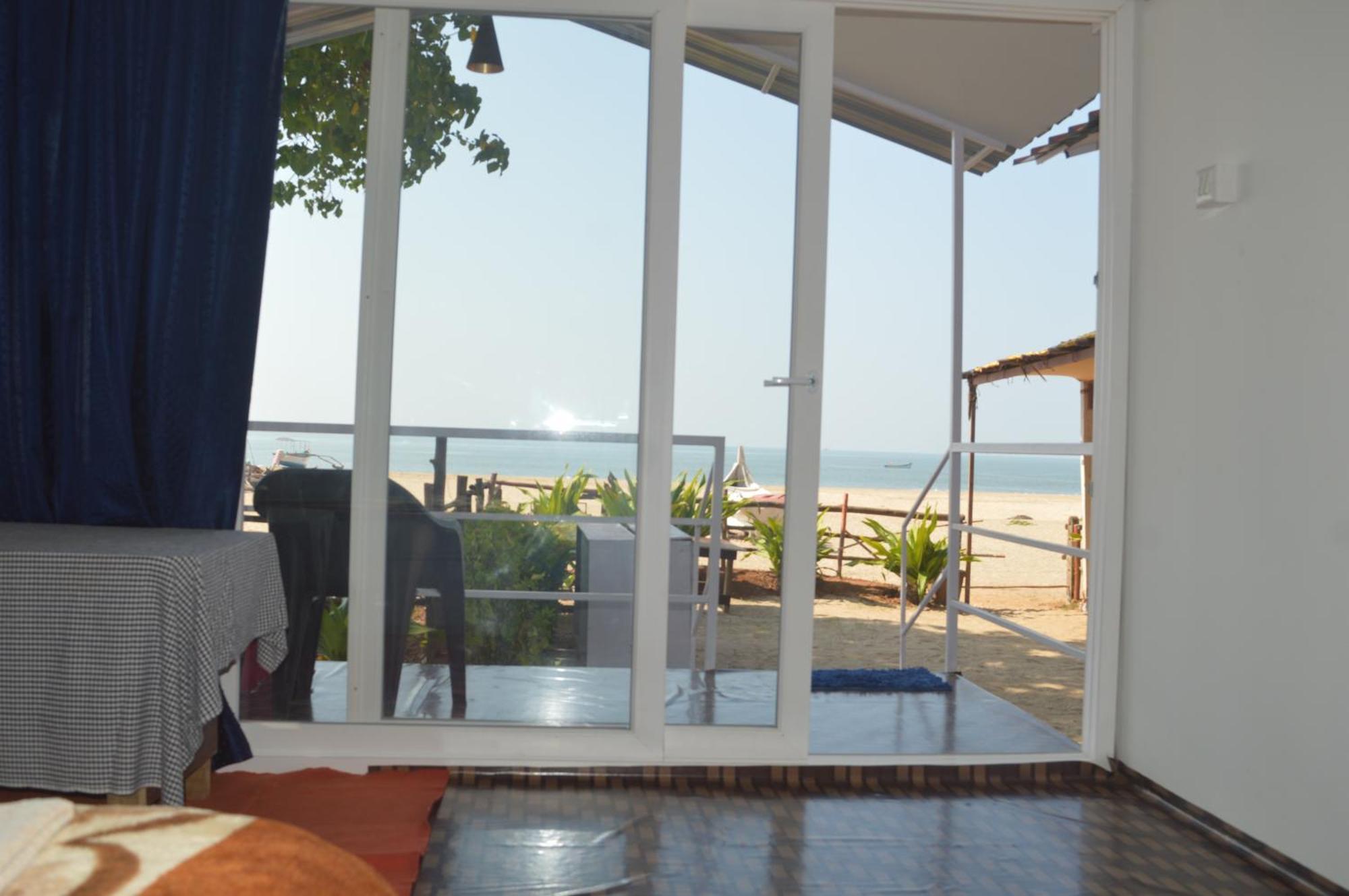 Riya Cottages And Beach Huts 아곤다 외부 사진