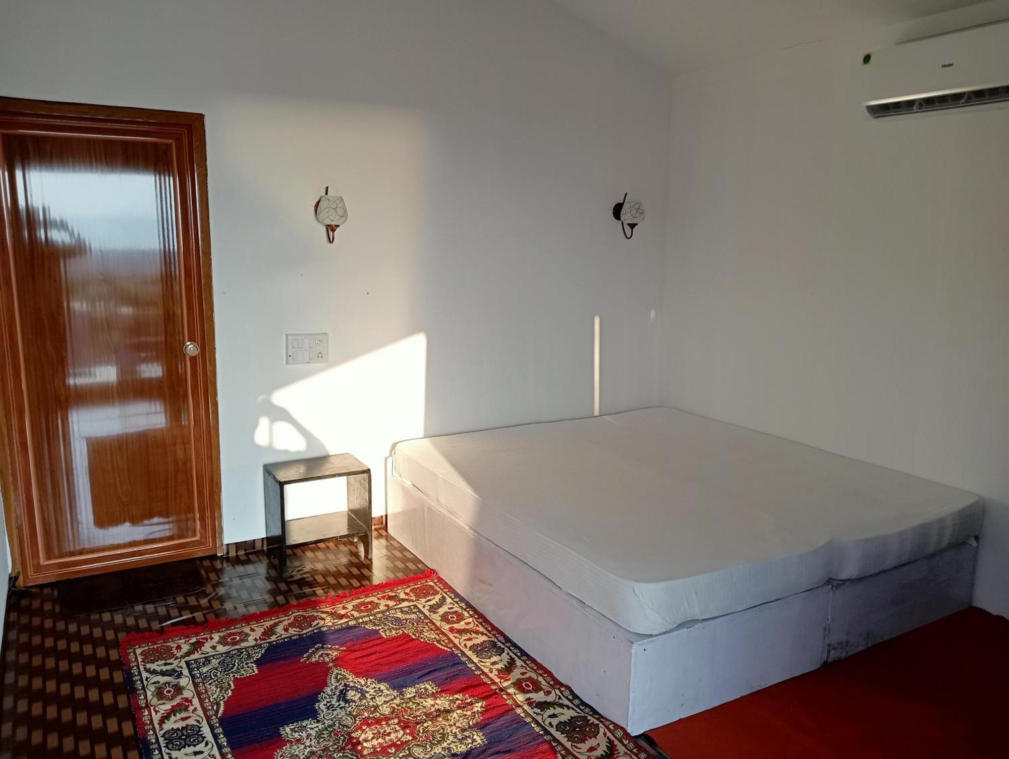 Riya Cottages And Beach Huts 아곤다 외부 사진