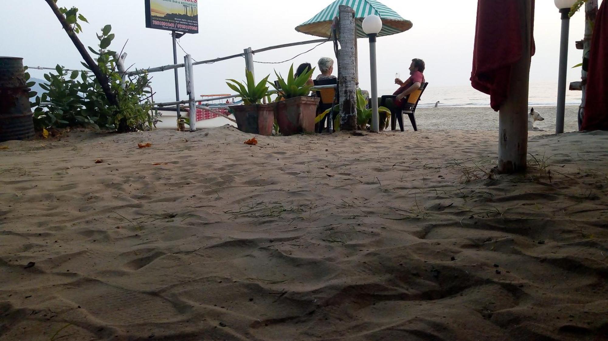 Riya Cottages And Beach Huts 아곤다 외부 사진